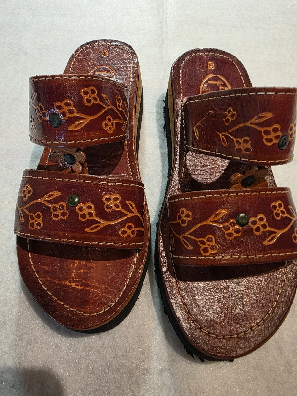 Women's Leather Sandals - Picture 2 of 6